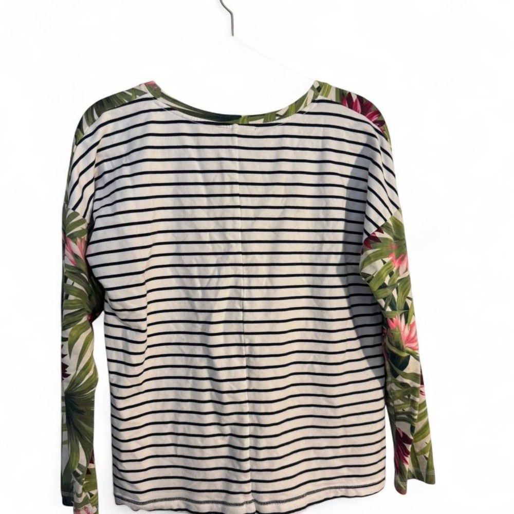 🌺 Tommy Bahama Tropical Floral & Stripe Long Sleeve Top - Relaxed Fit - Size M 🌴 - Picture 2 of 11